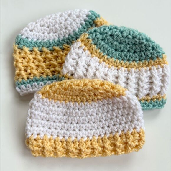 Newborn Baby Crochet Hat Set of 3 Yellow Grey Mint Green 0-3 - Picture 1 of 13